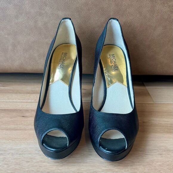 MICHAEL Kors Black Platform Pumps Size 8 Heels Peep Toe - Picture 4 of 6